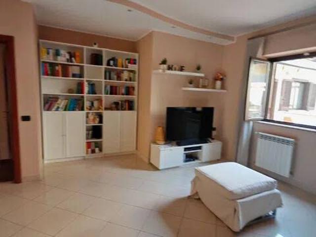 Appartamento in vendita a Caserta, Campania