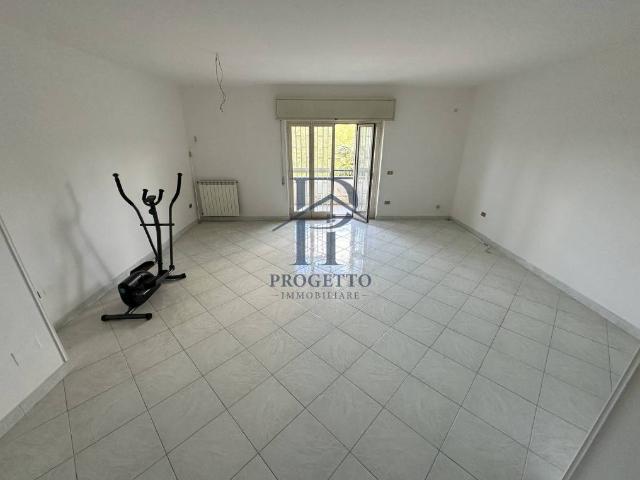 Appartamento in vendita a Caserta, Campania