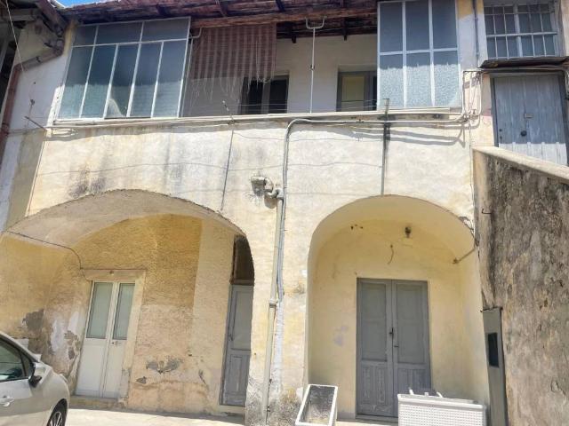 Appartamento in vendita a Caserta, Campania