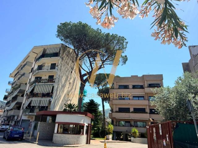 Appartamento in vendita a Caserta, Campania