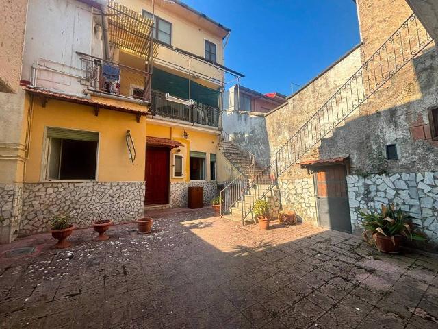 Appartamento in vendita a Mezzano, Caserta