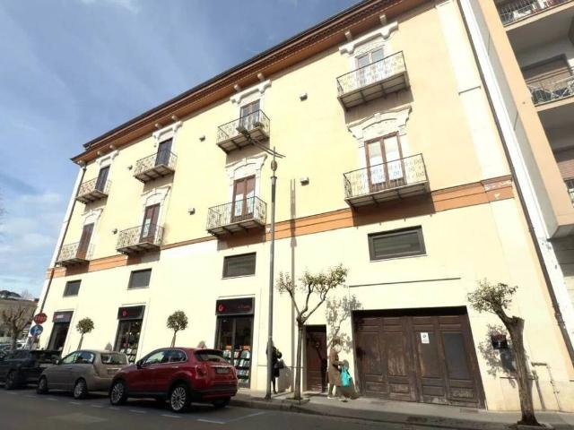 Appartamento in vendita a Centro Storico, Caserta