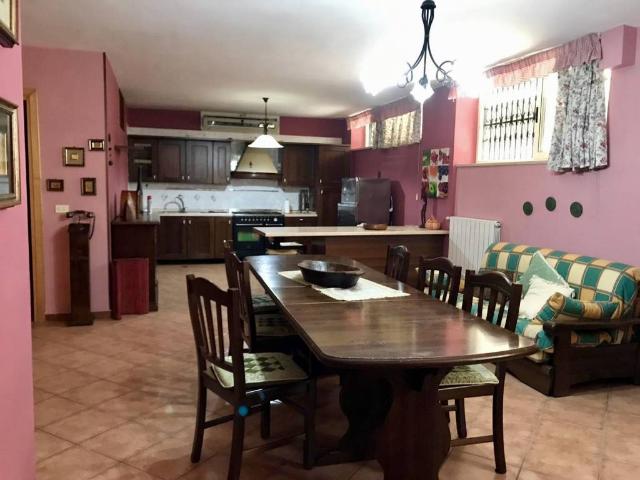 Appartamento in vendita a Caserta, Campania
