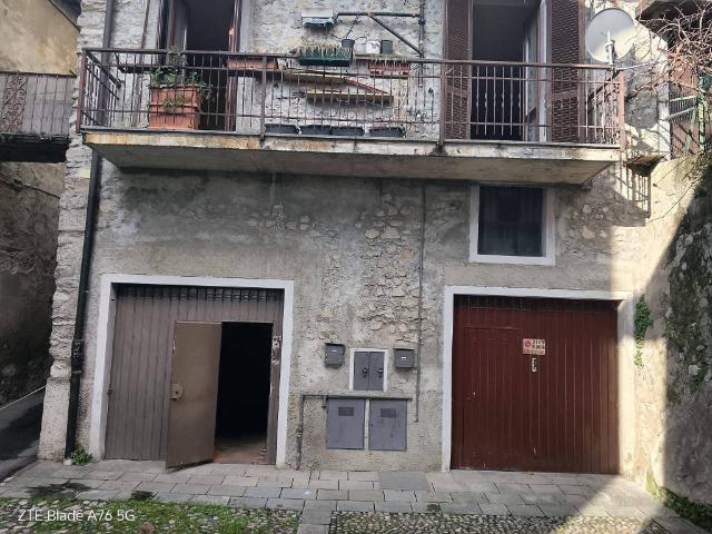 Appartamento in vendita a Caslino D'erba, Lombardia
