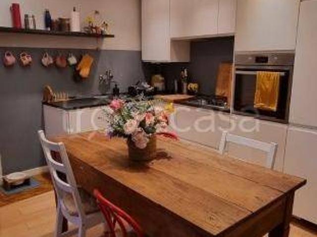 Appartamento in vendita a Casnate con Bernate, Casnate