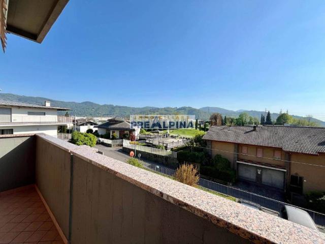 Appartamento in vendita a Casnigo, Lombardia