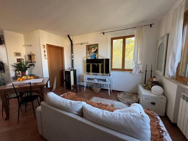Appartamento in vendita a Casole D'elsa, Toscana
