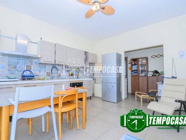 Appartamento in vendita a Casorate Primo, Lombardia