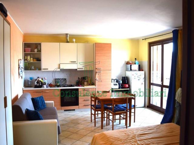 Appartamento in vendita a Casorate Primo, Lombardia