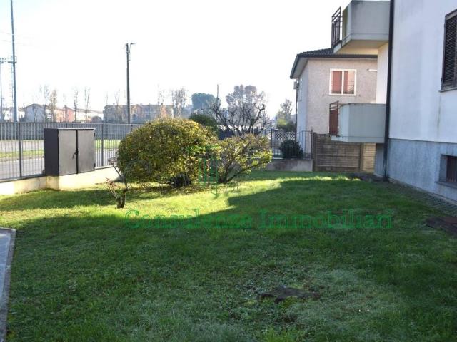 Appartamento in vendita a Casorate Primo, Lombardia