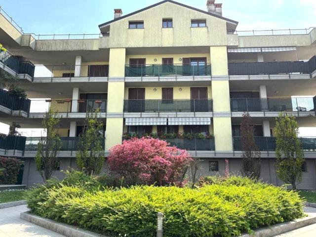 Appartamento in vendita a Casorate Primo, Lombardia
