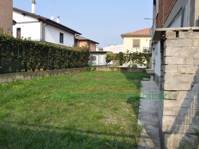Appartamento in vendita a Casorate Primo, Lombardia