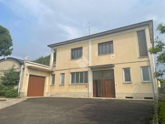 Villa Indipendente in vendita a Casorate Sempione, Lombardia