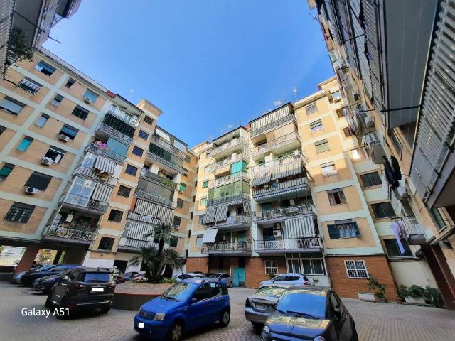 Appartamento in vendita a Casoria, Napoli