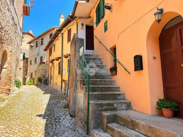Appartamento in vendita a Casperia, Lazio