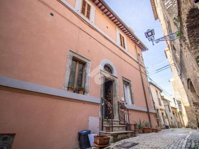 Appartamento in vendita a Casperia, Lazio