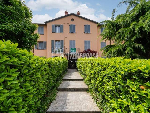 Appartamento in vendita a Cassago Brianza, Lombardia