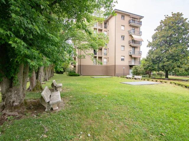 Appartamento in vendita a Cassano D'adda, Lombardia