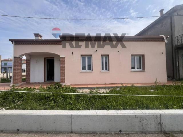 Appartamento in vendita a Castagnaro, Veneto