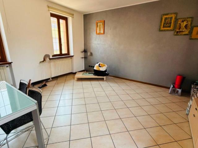 Appartamento in vendita a Castano Primo, Milano