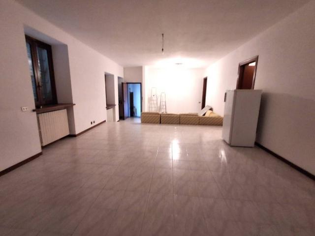 Appartamento in vendita a Casteggio, Lombardia
