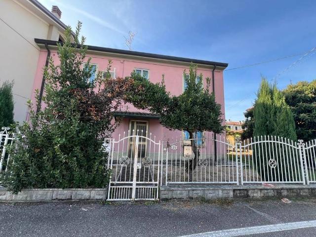 Appartamento in vendita a Castel d'Ario, Mantova