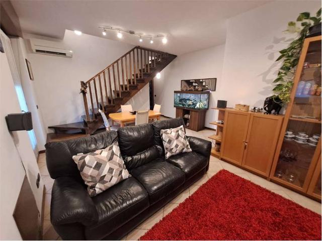 Appartamento in vendita a Castel D'azzano, Veneto