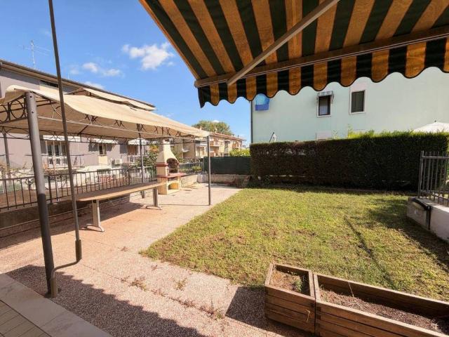 Appartamento in vendita a Azzano, Castel d'Azzano