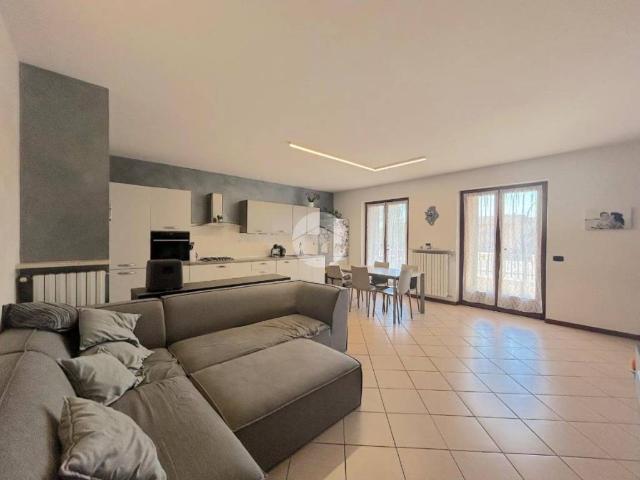 Appartamento in vendita a Azzano, Castel D'azzano