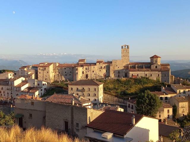 Appartamento in vendita a Castel del Monte, L'Aquila