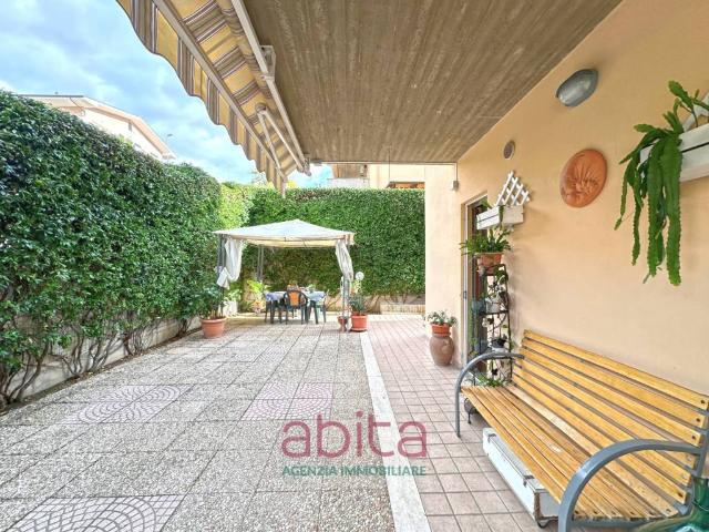 Appartamento in vendita a Sambuco, Marche