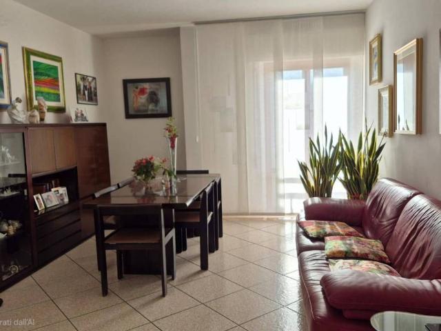 Appartamento in vendita a Piattoni, Marche