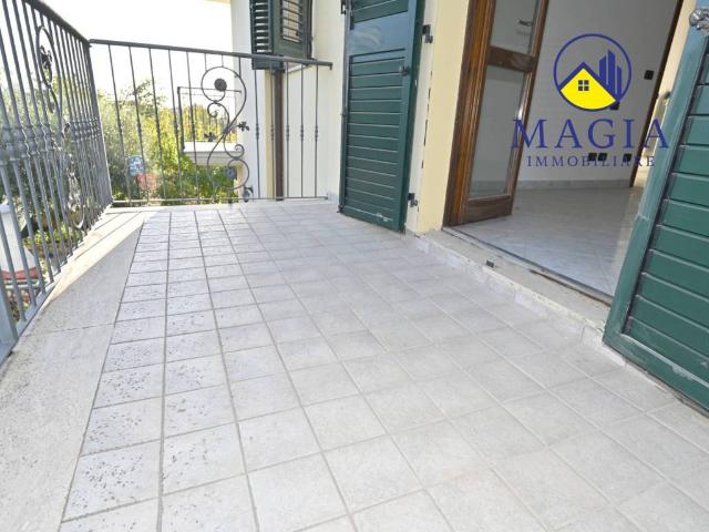 Appartamento in vendita a Piattoni, Marche