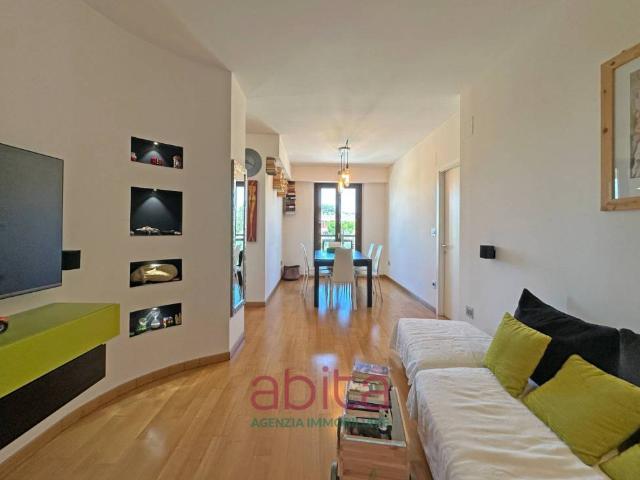 Appartamento in vendita a Sambuco, Marche