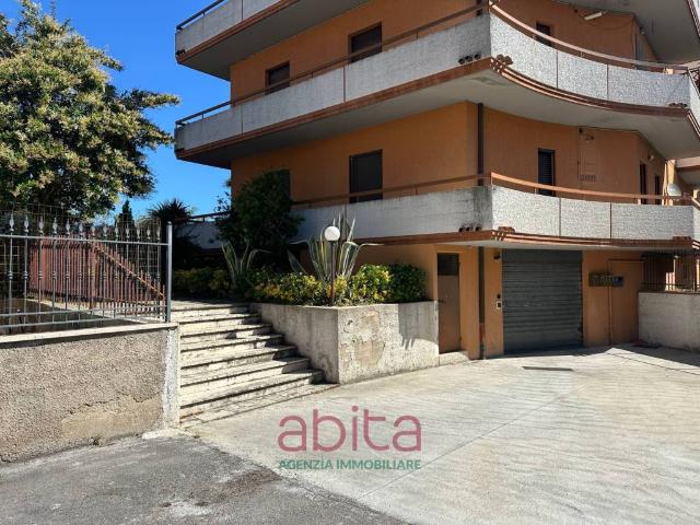 Appartamento in vendita a Piattoni, Marche