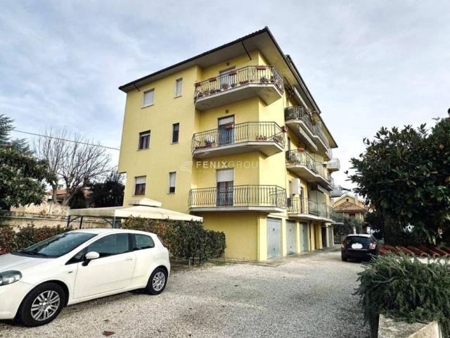 Appartamento in vendita a Piattoni, Marche