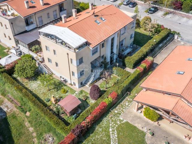 Appartamento in vendita a Nuovo Circondario Imolese, Castel Guelfo Di Bologna