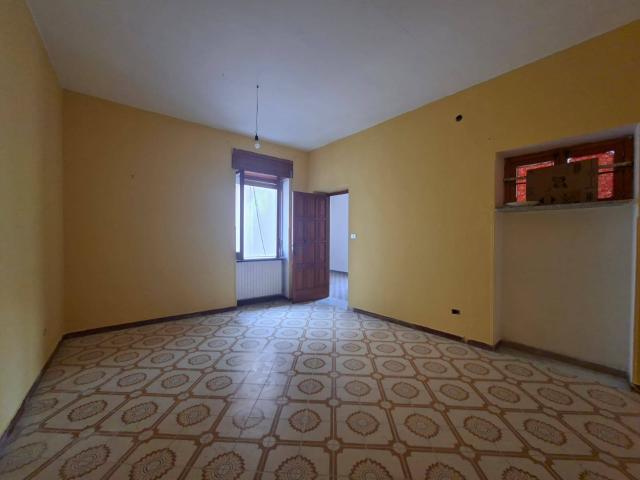 Appartamento in vendita a Castel Morrone, Campania