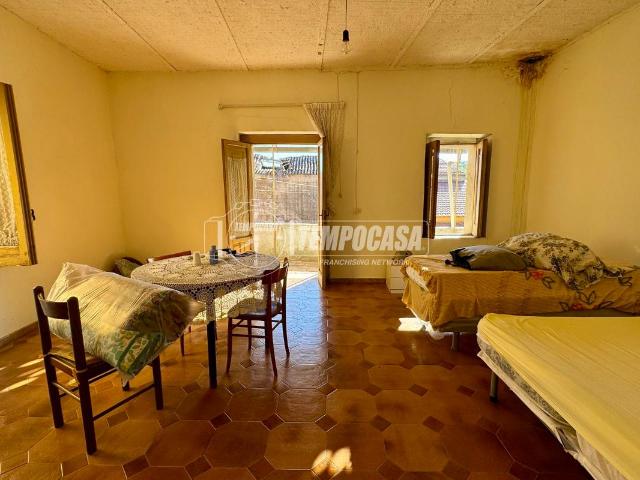 Appartamento in vendita a Castel Morrone, Campania