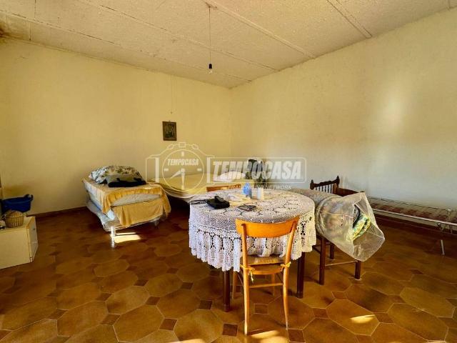 Appartamento in vendita a Castel Morrone, Campania