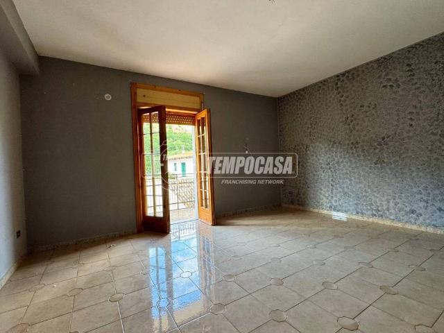 Appartamento in vendita a Castel Morrone, Campania
