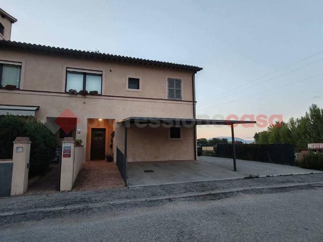 Appartamento in vendita a Castel Ritaldi, Umbria