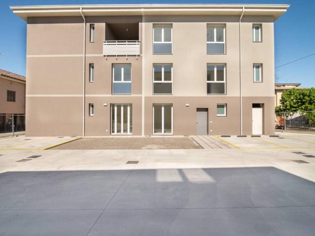 Appartamento in vendita a Castel San Giovanni, Reggio Emilia