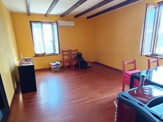 Appartamento in vendita a Castel San Giovanni, Reggio Emilia