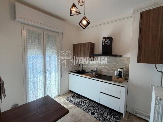 Appartamento in vendita a Castel San Giovanni, Reggio Emilia