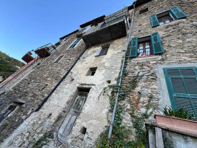 Appartamento in vendita a Castel Vittorio, Liguria