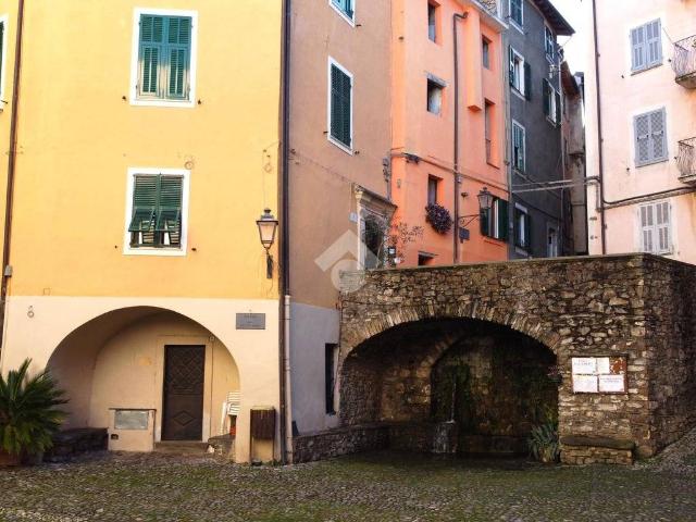 Appartamento in vendita a Castel Vittorio, Liguria