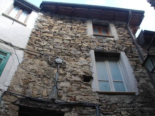 Appartamento in vendita a Castel Vittorio, Liguria