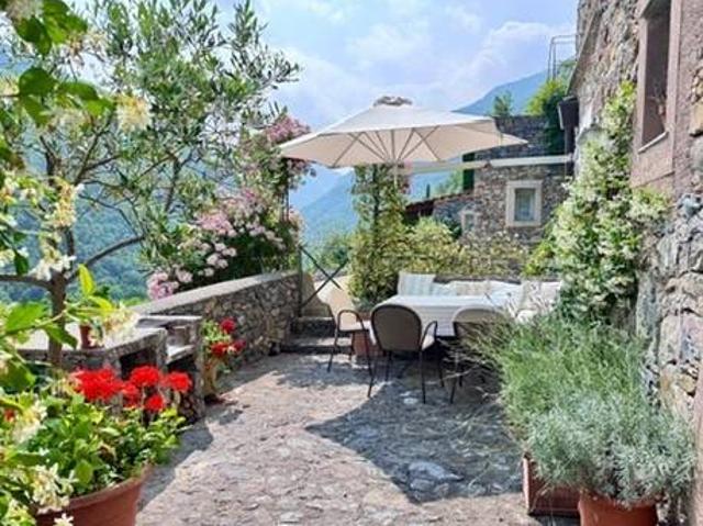 Appartamento in vendita a Castelbianco
