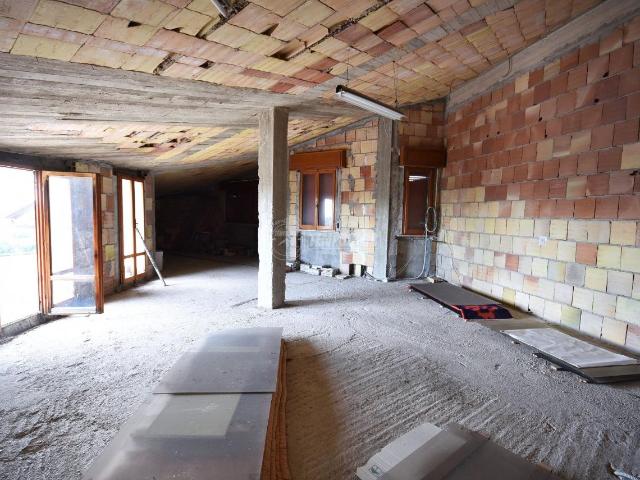 Appartamento in vendita a Via Sicilia, Marche